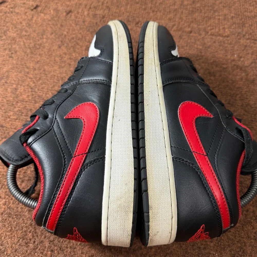 Air Jordan 1 Low Bred Toe Black White University Red 553560 Mens 7Y Womens 8.5